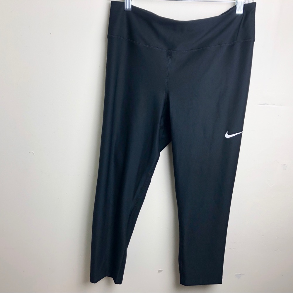 Nike Black Hight Waist Cropped Pants